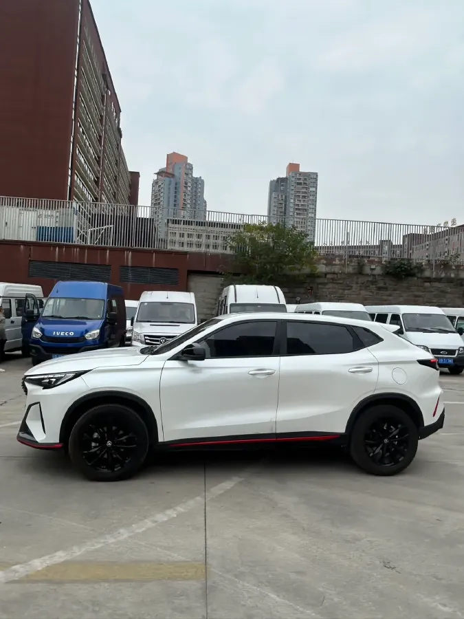 2024 ChangAn X5 PLUS 1.5T 188HP L4 7DCT,autocango,china used car exporter,china ev exporter,chinese used car exporter,chinese used ev exporter
