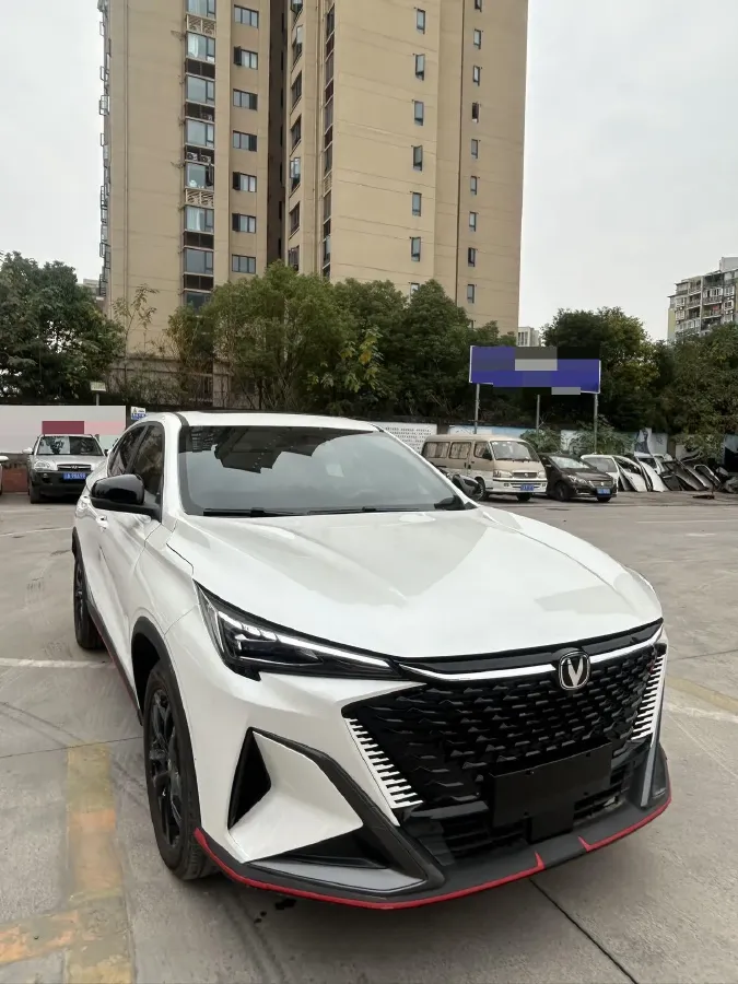 2024 ChangAn X5 PLUS 1.5T 188HP L4 7DCT,autocango,china used car exporter,china ev exporter,chinese used car exporter,chinese used ev exporter
