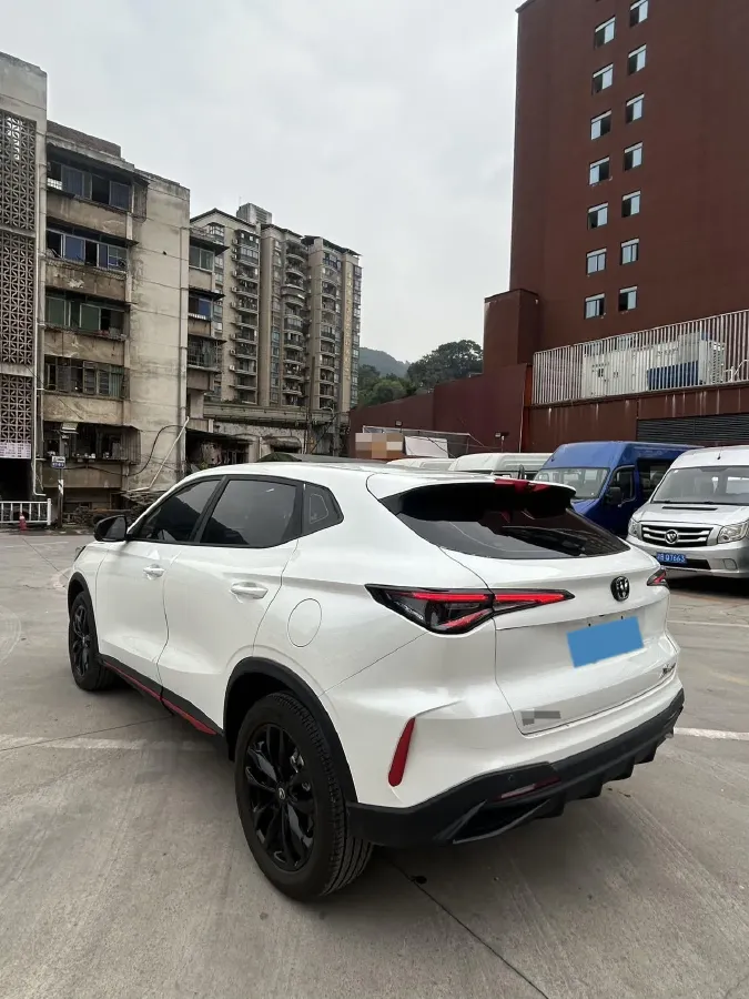 2024 ChangAn X5 PLUS 1.5T 188HP L4 7DCT,autocango,china used car exporter,china ev exporter,chinese used car exporter,chinese used ev exporter