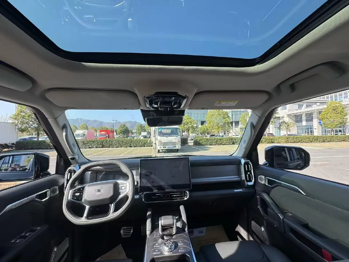 2023 Jetour Traveller 2.0T 254HP L4 7DCT,autocango,china used car exporter,china ev exporter,chinese used car exporter,chinese used ev exporter