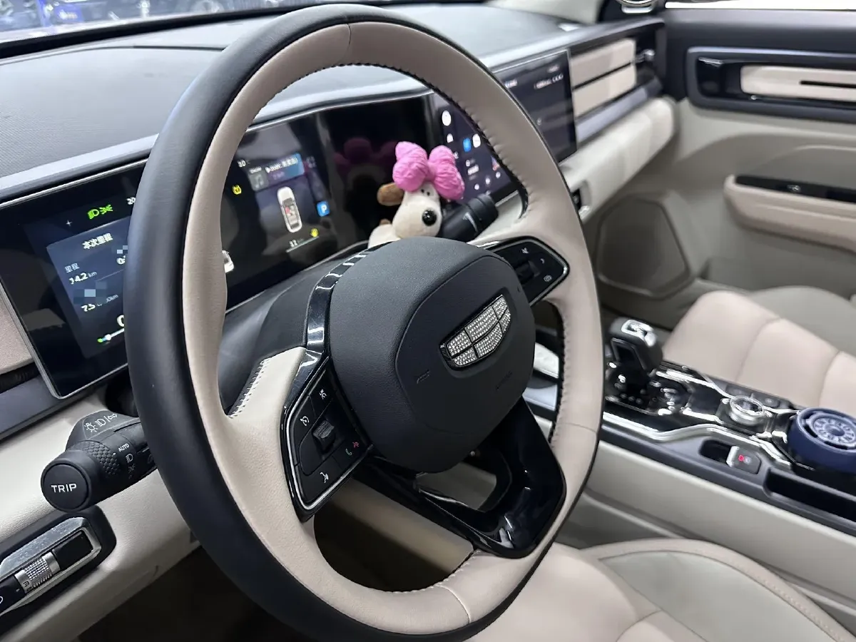 2023 Geely ICON 1.5T 181HP L4 7DCT,autocango,china used car exporter,china ev exporter,chinese used car exporter,chinese used ev exporter