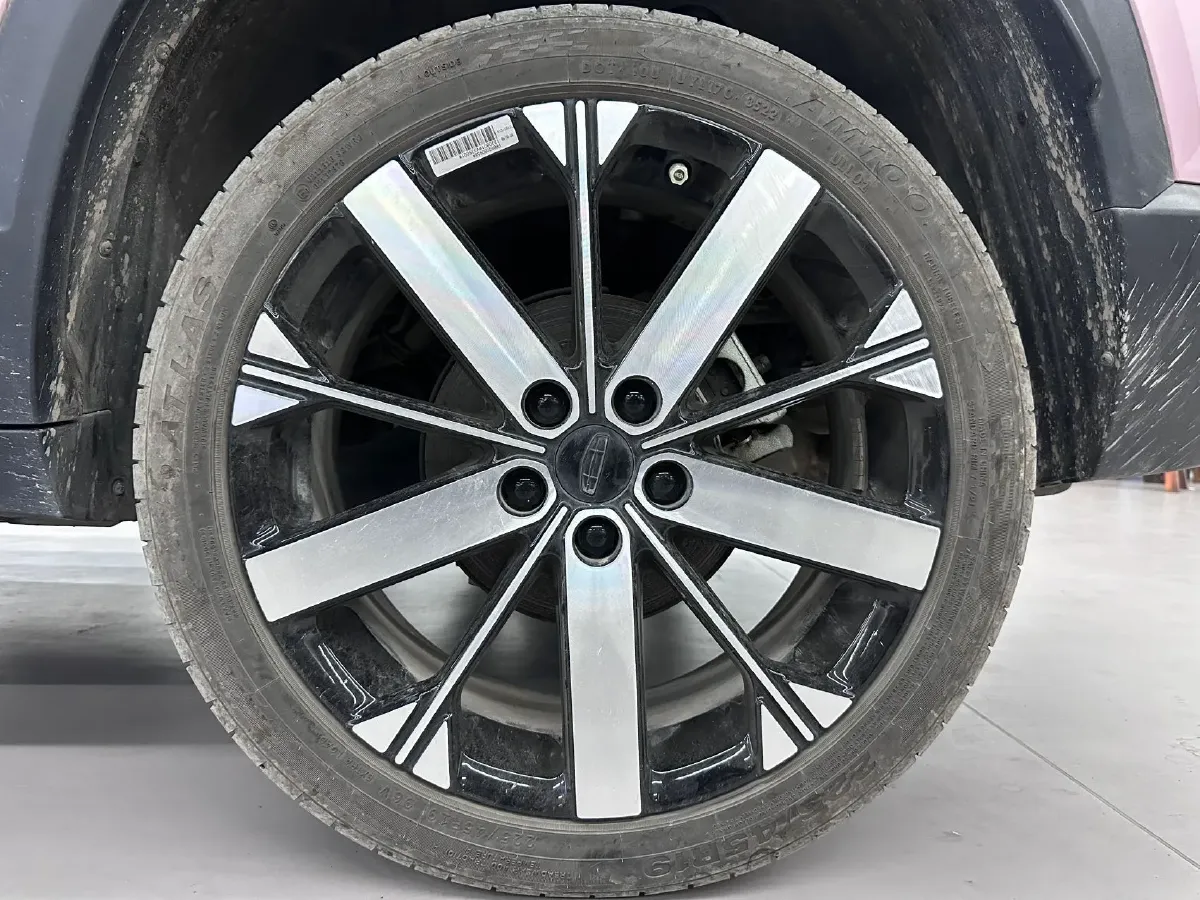 2023 Geely ICON 1.5T 181HP L4 7DCT,autocango,china used car exporter,china ev exporter,chinese used car exporter,chinese used ev exporter