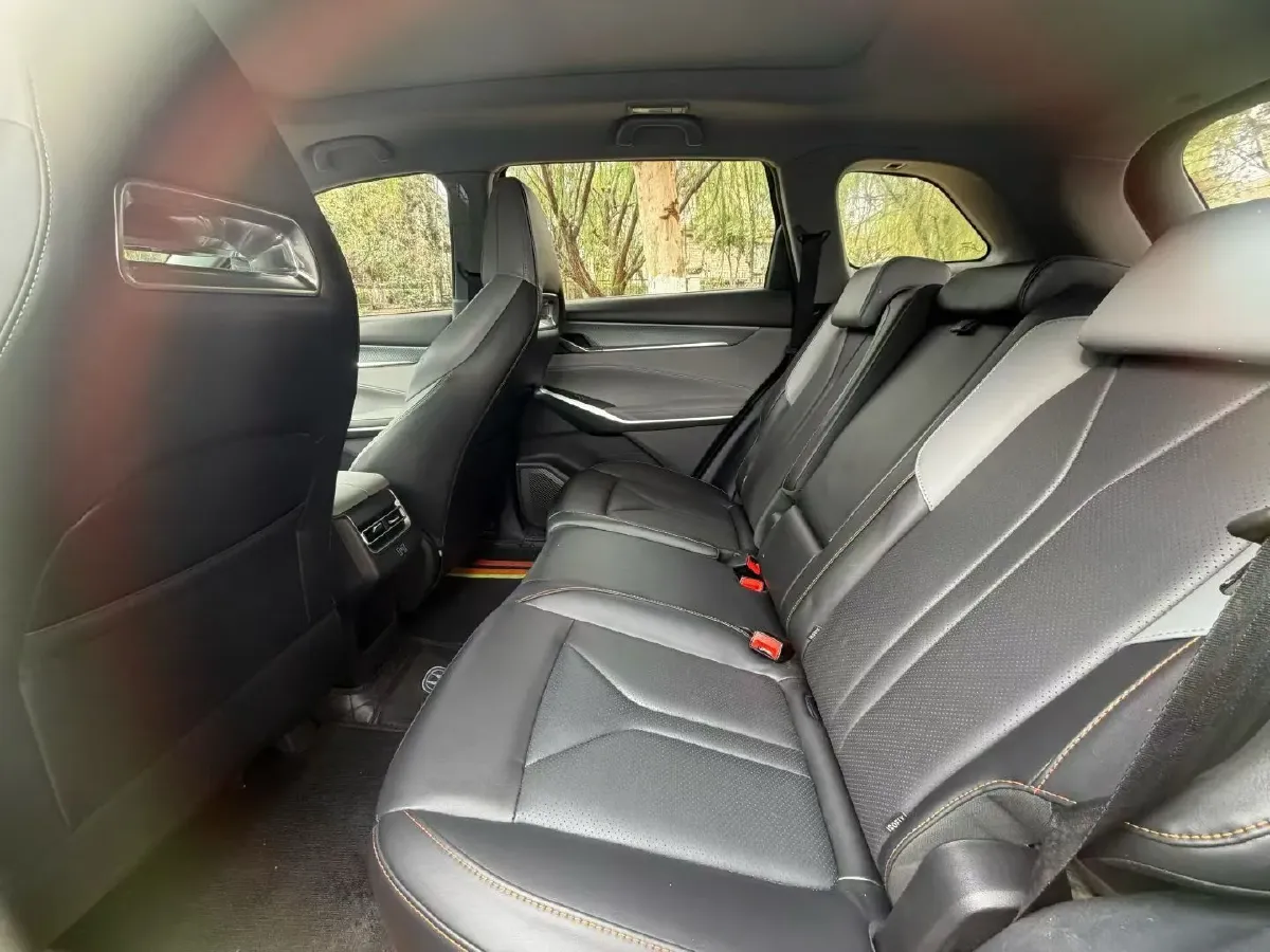 2022 ChangAn CS75 Plus 1.5T 188HP L4 8AT,autocango,china used car exporter,china ev exporter,chinese used car exporter,chinese used ev exporter