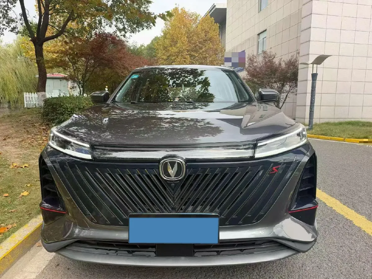2022 ChangAn CS75 Plus 1.5T 188HP L4 8AT,autocango,china used car exporter,china ev exporter,chinese used car exporter,chinese used ev exporter