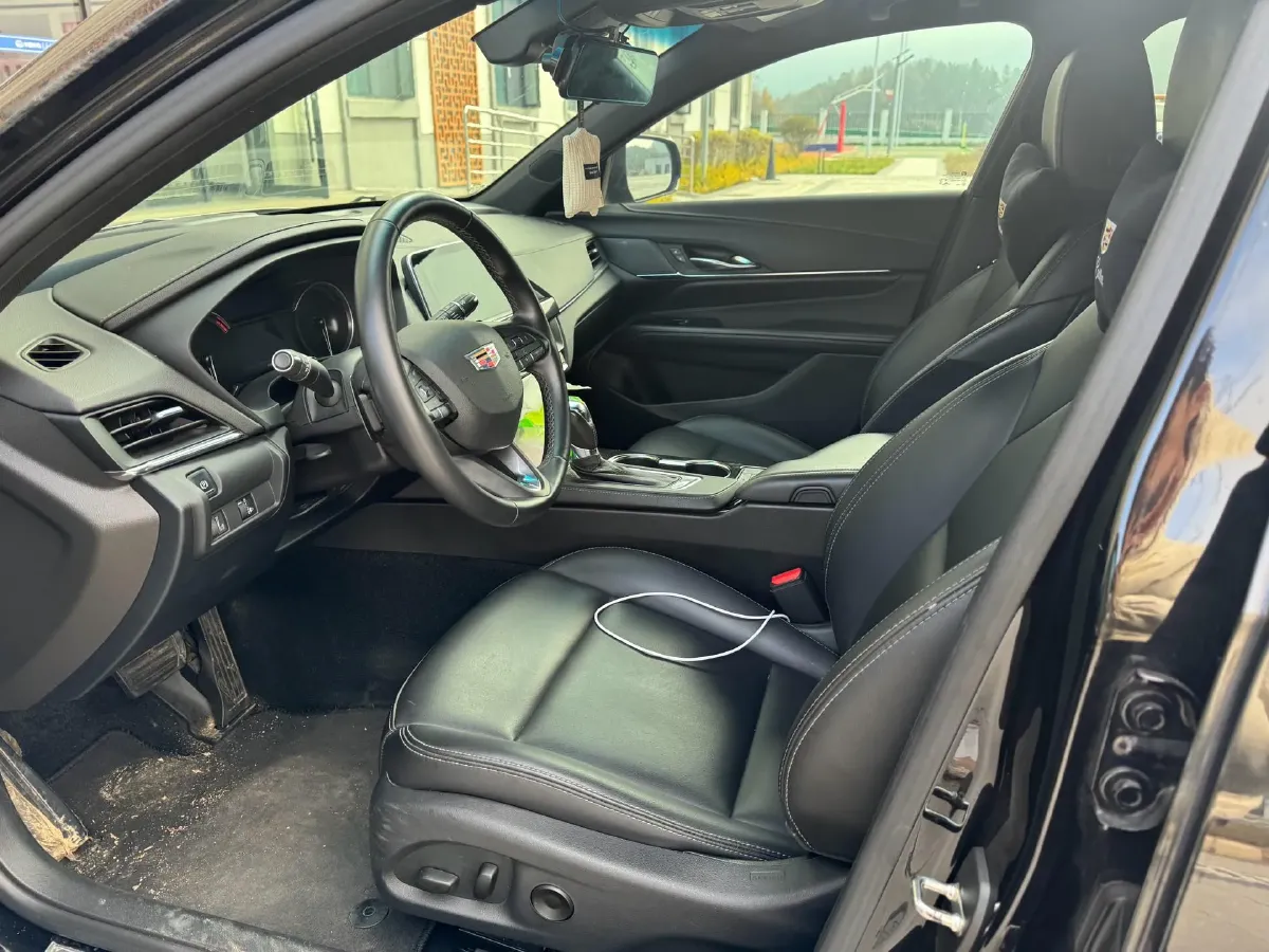 2022 Cadillac CT4 2.0T 237HP L4 8AT,autocango,china used car exporter,china ev exporter,chinese used car exporter,chinese used ev exporter