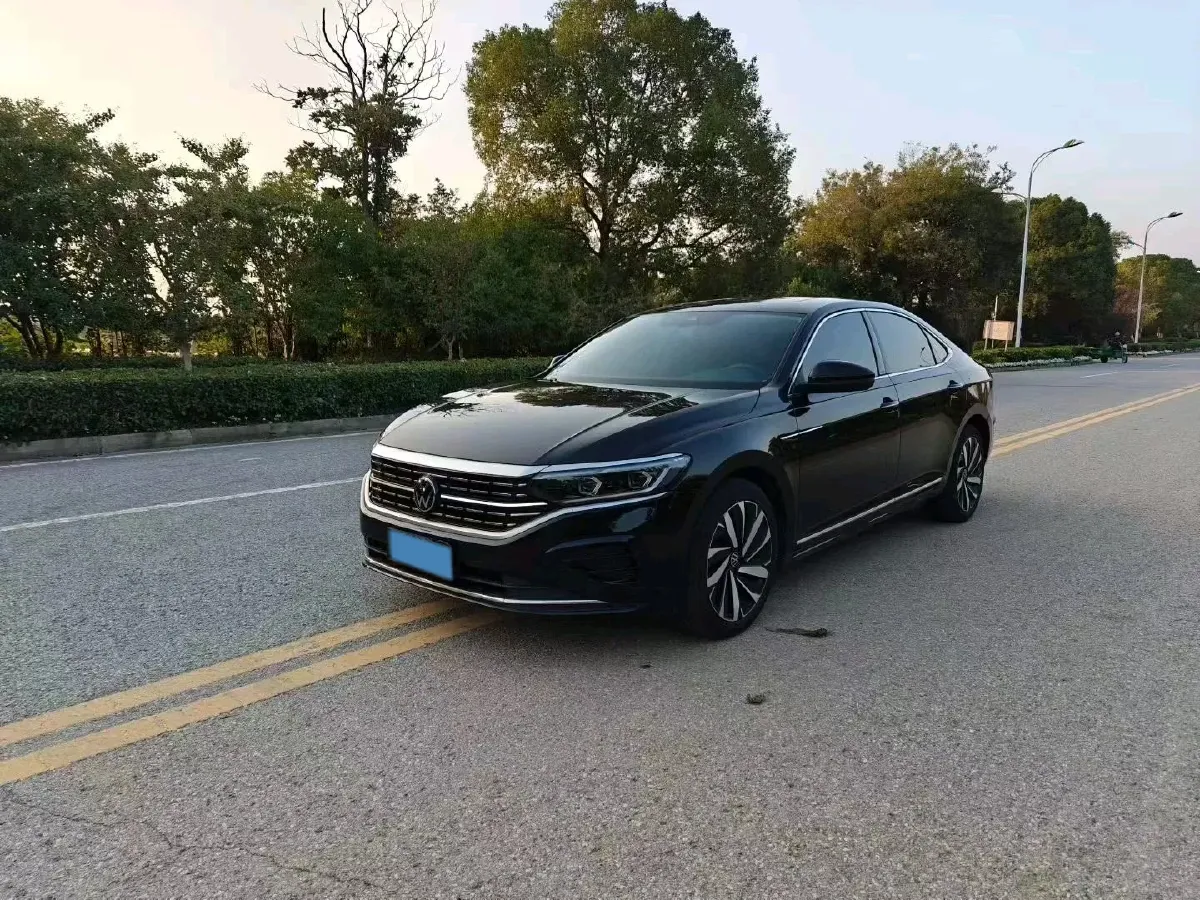 2023 Volkswagen Passat 2.0T 186HP L4 7DCT,autocango,china used car exporter,china ev exporter,chinese used car exporter,chinese used ev exporter