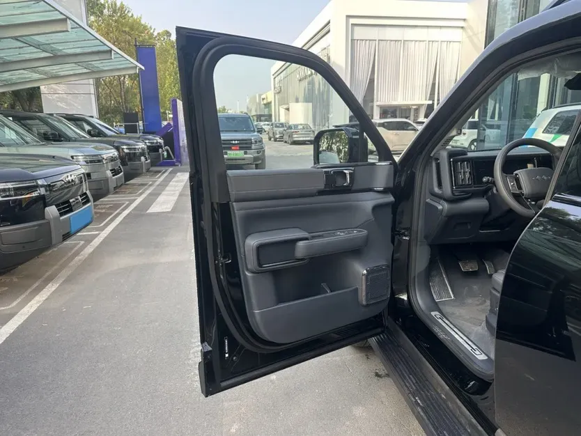 2023 FangChengBao Bao 5 1.5T 194HP L4 E-CVT PHEV 31.8KWH,autocango,china used car exporter,china ev exporter,chinese used car exporter,chinese used ev exporter