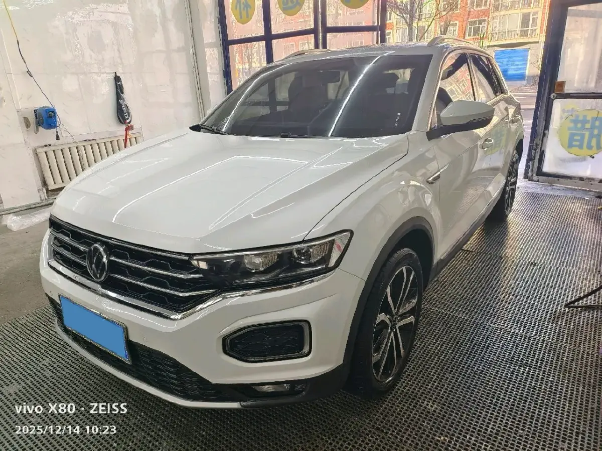 2022 Volkswagen T-Roc 1.4T 150HP L4 7DCT