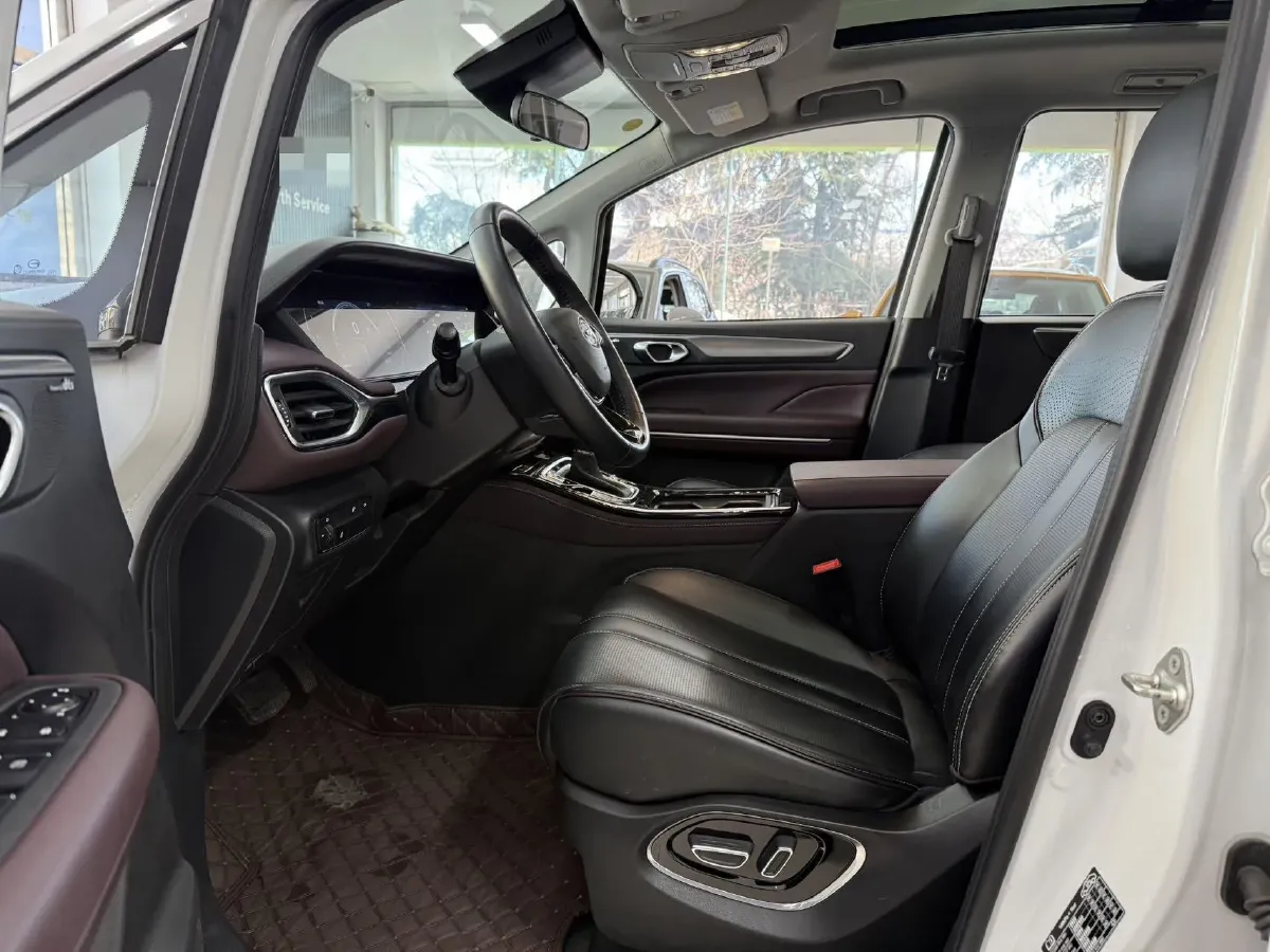 2023 GAC Trumpchi M6 1.5T 177HP L4 7DCT,autocango,china used car exporter,china ev exporter,chinese used car exporter,chinese used ev exporter