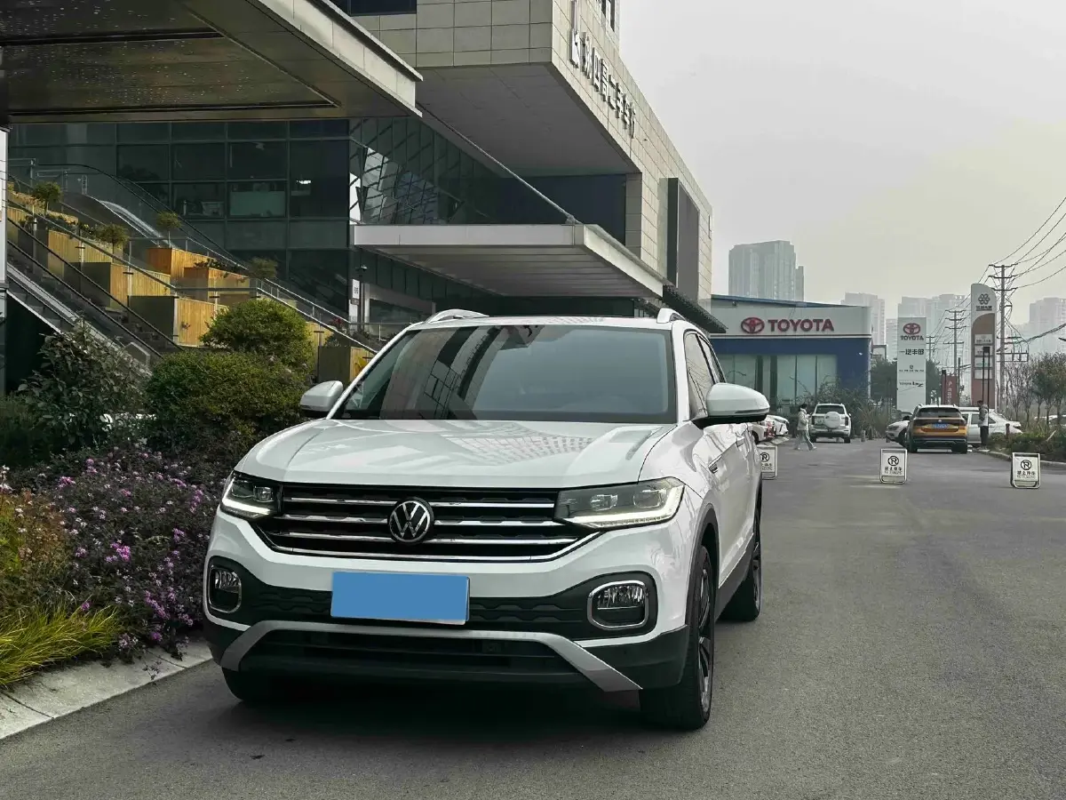 2020 Volkswagen Tacqua 1.4T 150HP L4 7DCT