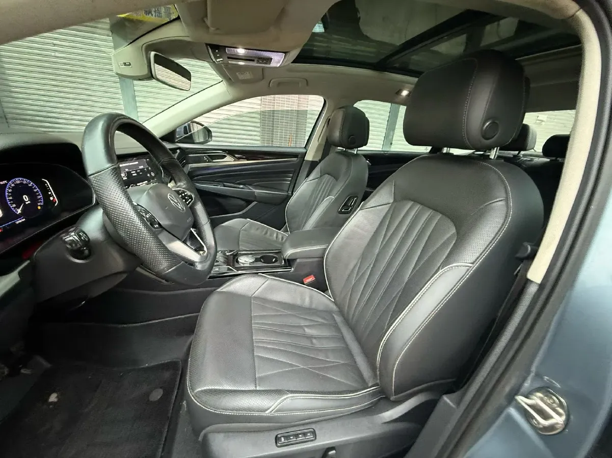 2021 Volkswagen Passat 2.0T 186HP L4 7DCT,autocango,china used car exporter,china ev exporter,chinese used car exporter,chinese used ev exporter