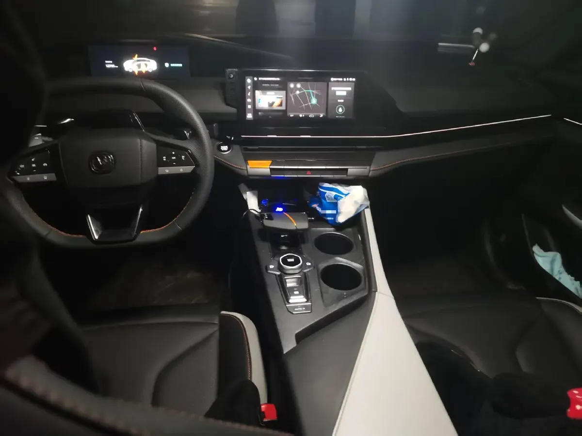 2023 ChangAn UNI-V 1.5T 188HP L4 7DCT,autocango,china used car exporter,china ev exporter,chinese used car exporter,chinese used ev exporter