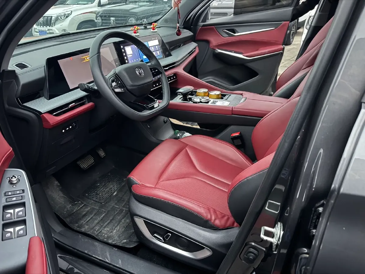 2022 ChangAn CS75 Plus 2.0T 233HP L4 8AT,autocango,china used car exporter,china ev exporter,chinese used car exporter,chinese used ev exporter