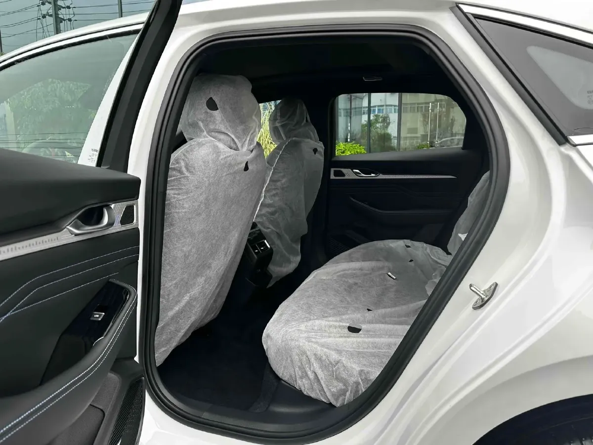 2025 Geely Preface 1.5T 181HP L4 7DCT,autocango,china used car exporter,china ev exporter,chinese used car exporter,chinese used ev exporter