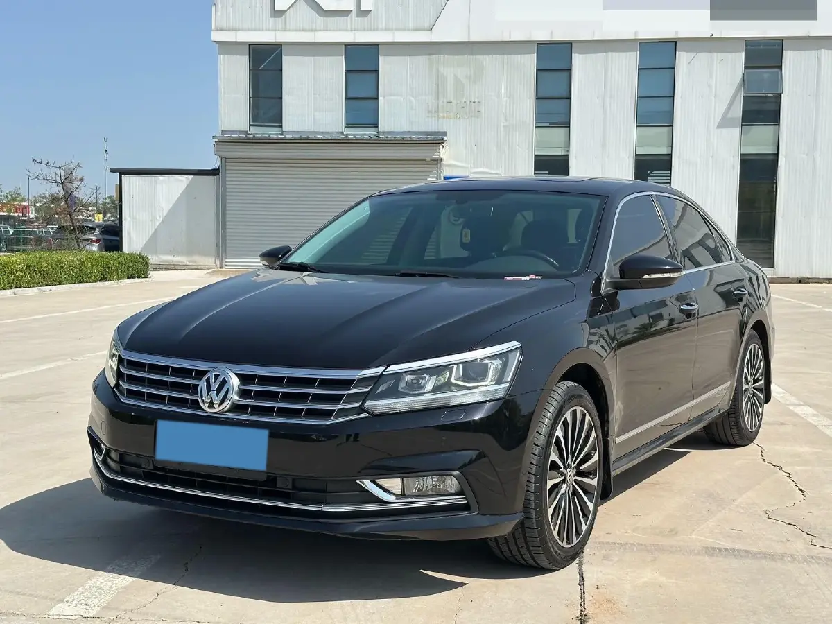 2017 Volkswagen Passat 1.8T 180HP L4 7DCT