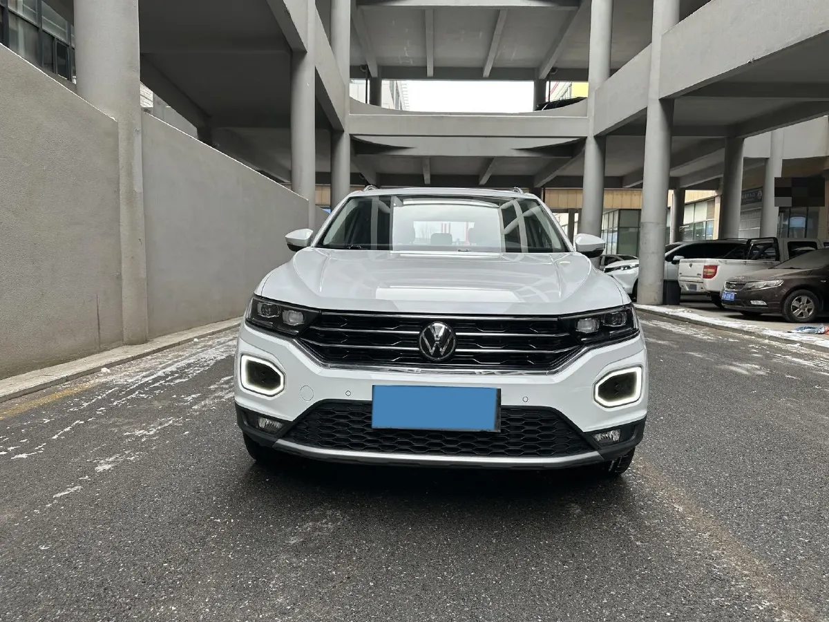 2022 Volkswagen T-Roc 1.4T 150HP L4 7DCT,autocango,china used car exporter,china ev exporter,chinese used car exporter,chinese used ev exporter