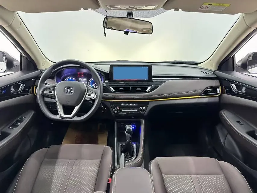 2019 ChangAn Eado DT 1.6L 125HP L4 5MT,autocango,china used car exporter,china ev exporter,chinese used car exporter,chinese used ev exporter