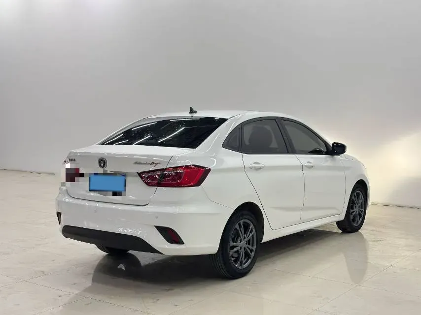 2019 ChangAn Eado DT 1.6L 125HP L4 5MT,autocango,china used car exporter,china ev exporter,chinese used car exporter,chinese used ev exporter