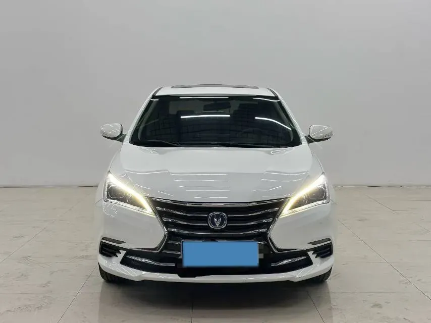 2019 ChangAn Eado DT 1.6L 125HP L4 5MT,autocango,china used car exporter,china ev exporter,chinese used car exporter,chinese used ev exporter