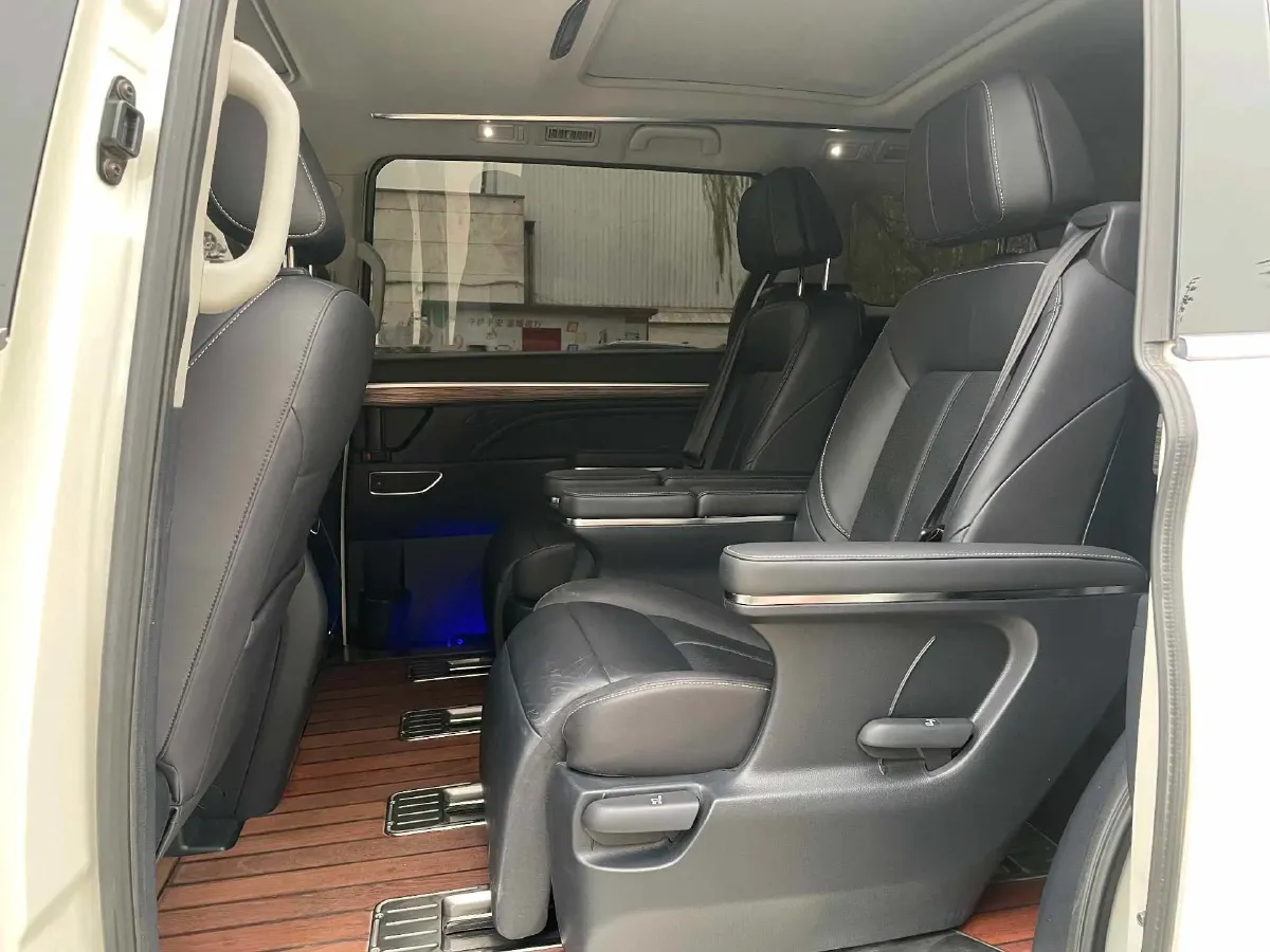 2021 GAC Trumpchi M8 2.0T 252HP L4 8AT,autocango,china used car exporter,china ev exporter,chinese used car exporter,chinese used ev exporter