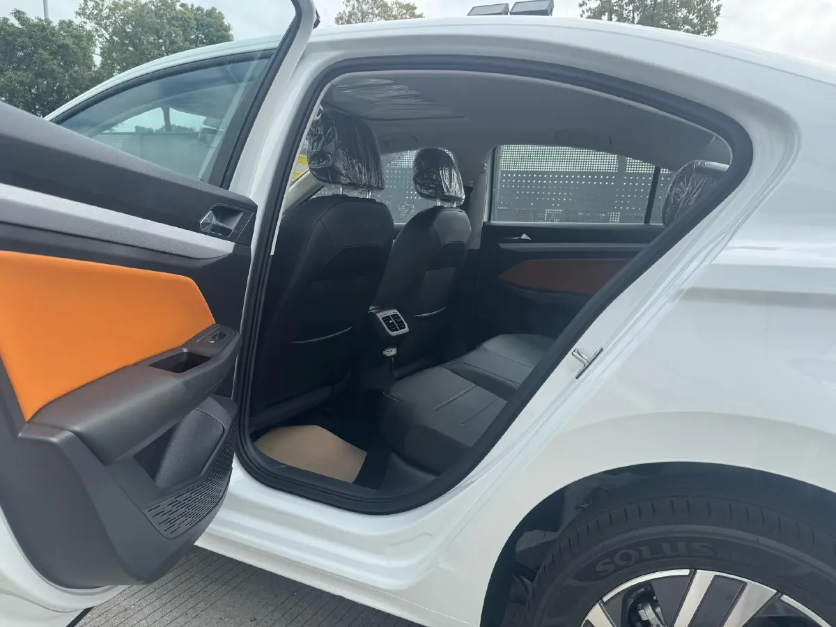 2026 Volkswagen Bora 1.2T 116HP L4 7DCT,autocango,china used car exporter,china ev exporter,chinese used car exporter,chinese used ev exporter