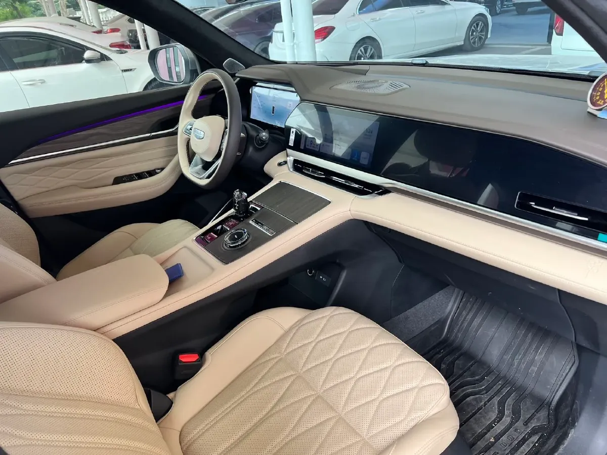 2025 Geely Monjaro 2.0T 238HP L4 8AT,autocango,china used car exporter,china ev exporter,chinese used car exporter,chinese used ev exporter