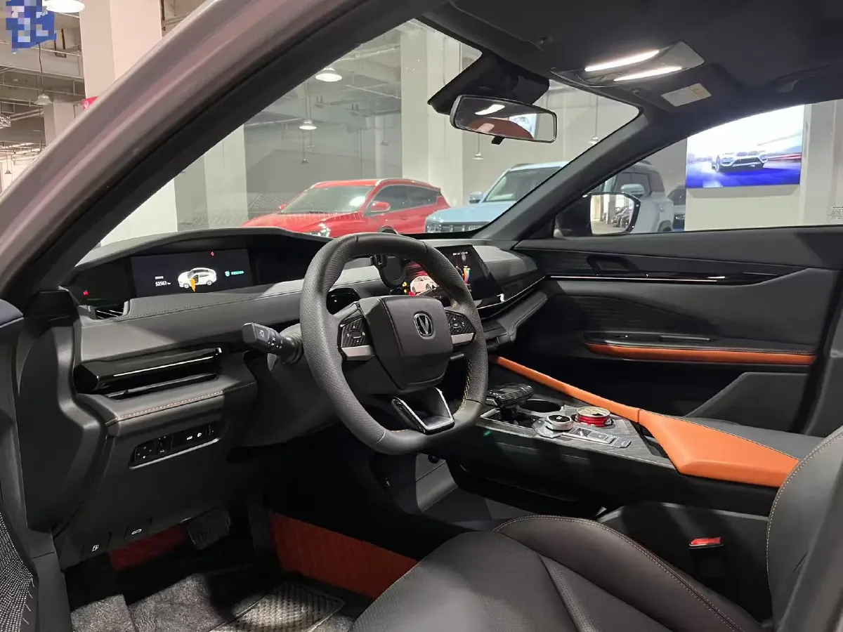 2022 ChangAn UNI-V 1.5T 188HP L4 7DCT,autocango,china used car exporter,china ev exporter,chinese used car exporter,chinese used ev exporter