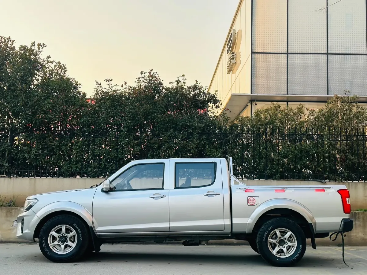 2021 Dongfeng RuiQi 2.4T 165HP L4 5MT,autocango,china used car exporter,china ev exporter,chinese used car exporter,chinese used ev exporter