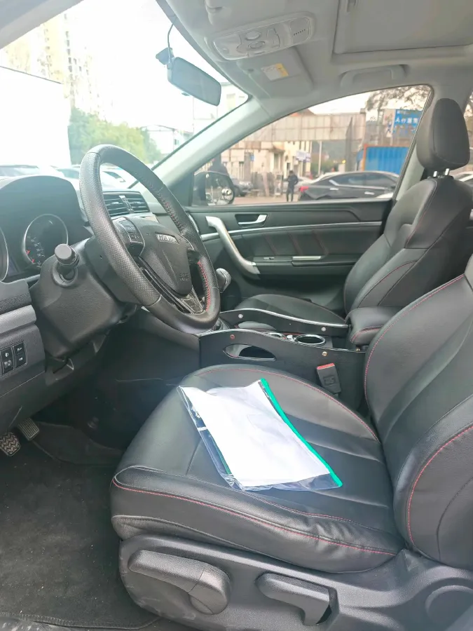 2019 Haval M6 1.5T 150HP L4 6MT,autocango,china used car exporter,china ev exporter,chinese used car exporter,chinese used ev exporter