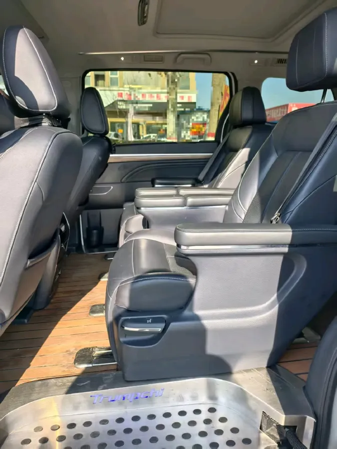 2021 GAC Trumpchi M8 2.0T 252HP L4 8AT,autocango,china used car exporter,china ev exporter,chinese used car exporter,chinese used ev exporter