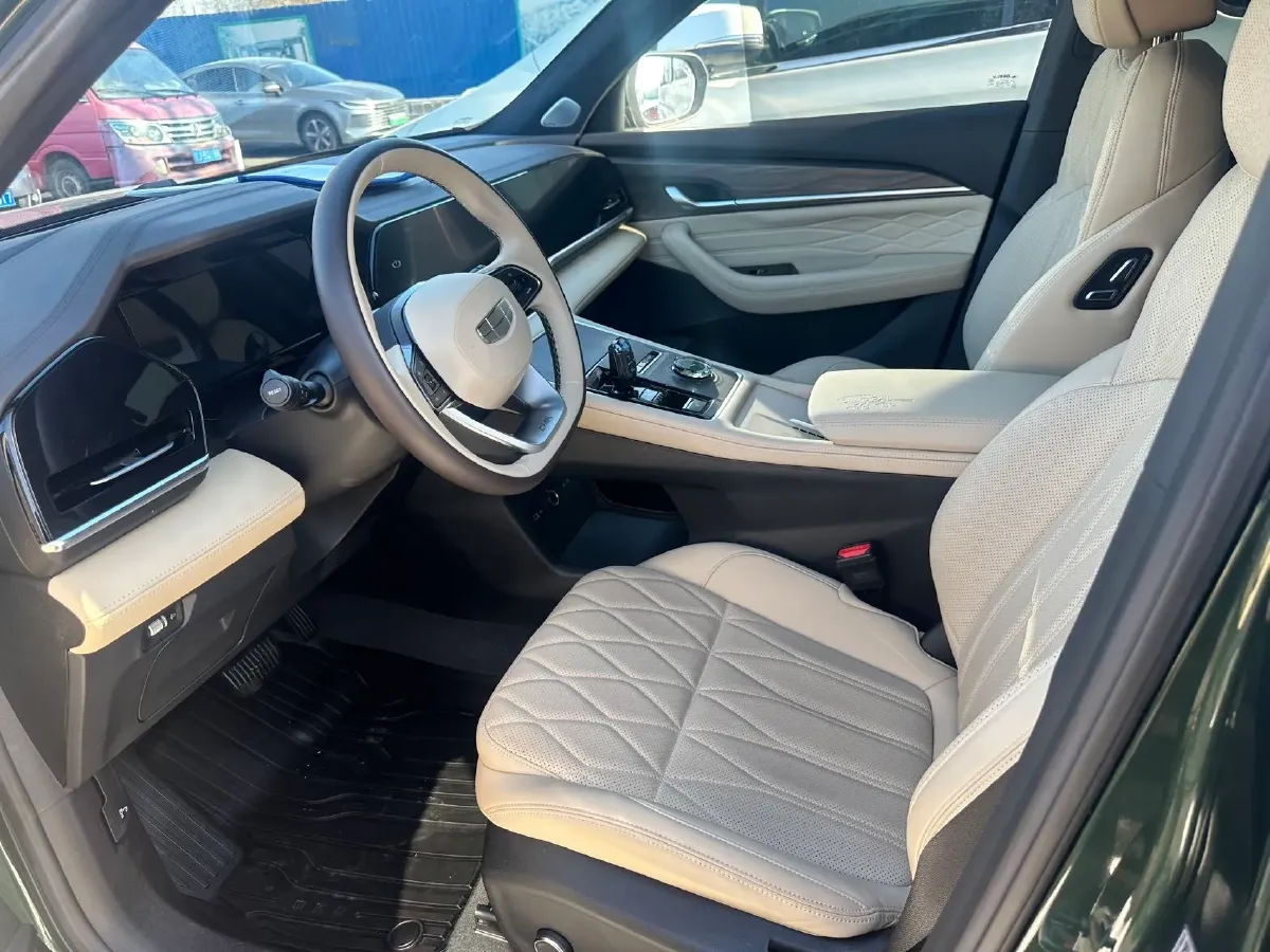 2025 Geely Monjaro 2.0T 238HP L4 8AT,autocango,china used car exporter,china ev exporter,chinese used car exporter,chinese used ev exporter