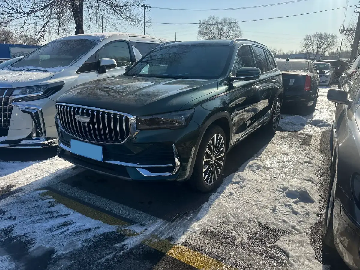 2025 Geely Monjaro 2.0T 238HP L4 8AT