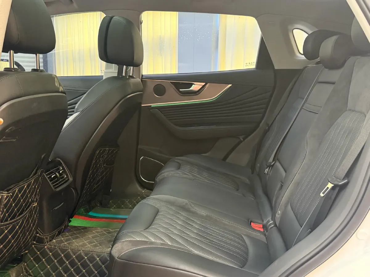 2023 HongQi HS5 2.0T 252HP L4 8AT,autocango,china used car exporter,china ev exporter,chinese used car exporter,chinese used ev exporter