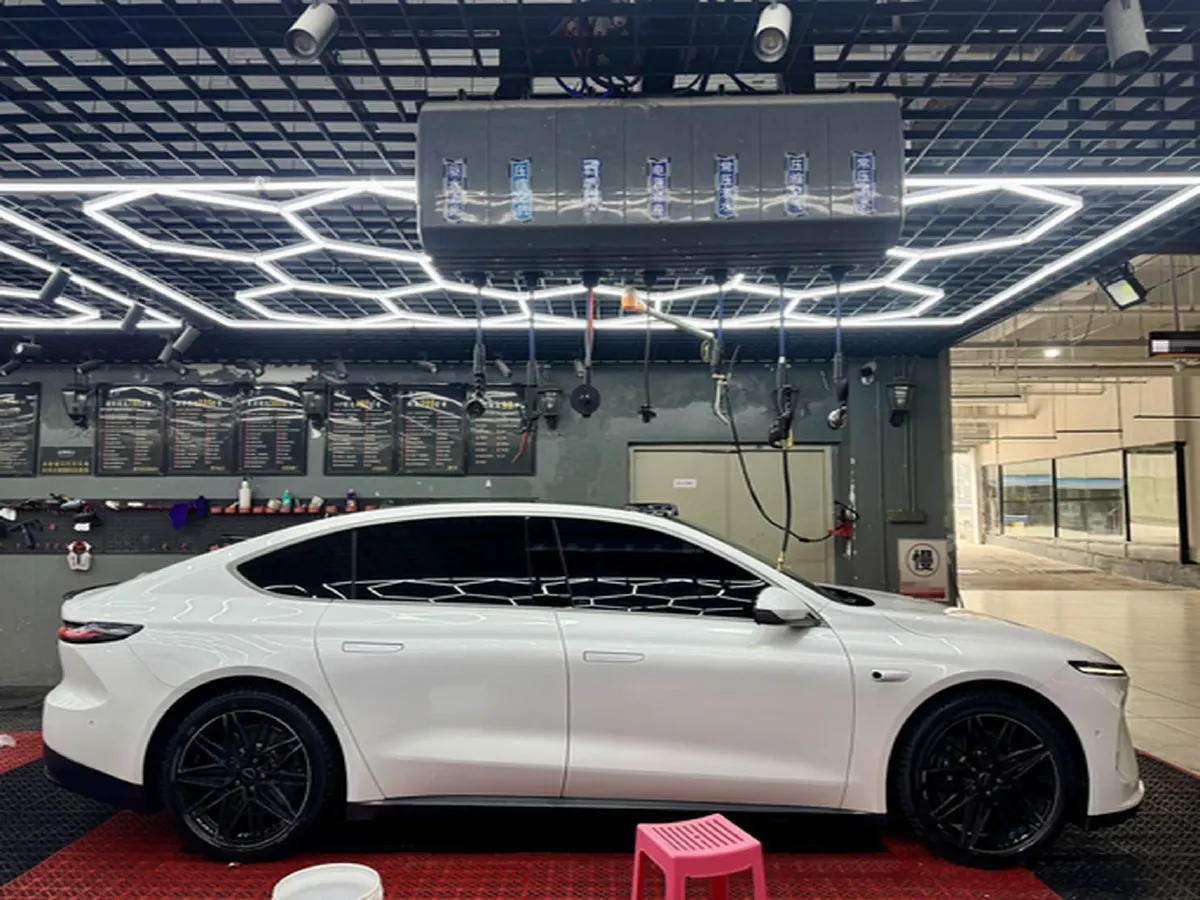 2021 Volkswagen ID.6 Crozz BEV 84.8KWH,autocango,china used car exporter,china ev exporter,chinese used car exporter,chinese used ev exporter