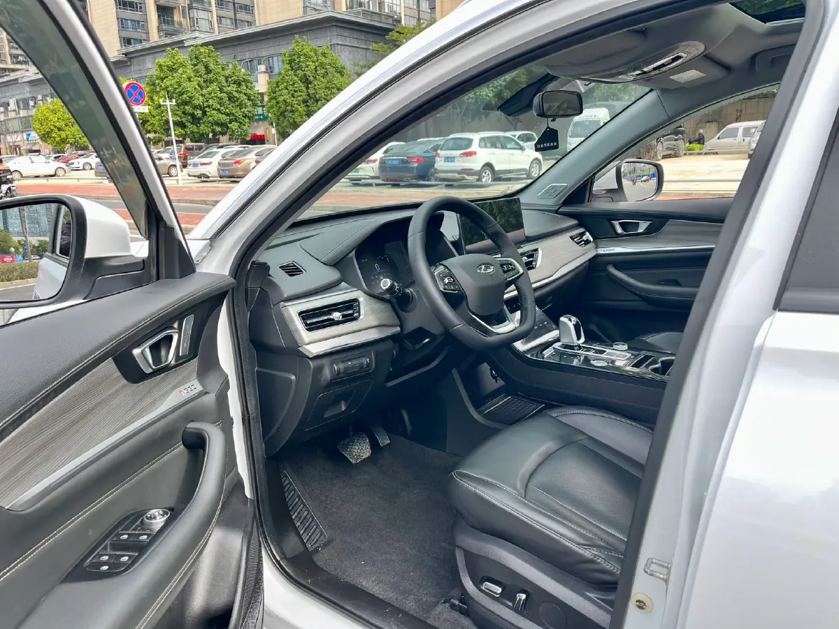 2021 Chery Tiggo 8 1.6T 197HP L4 7DCT,autocango,china used car exporter,china ev exporter,chinese used car exporter,chinese used ev exporter