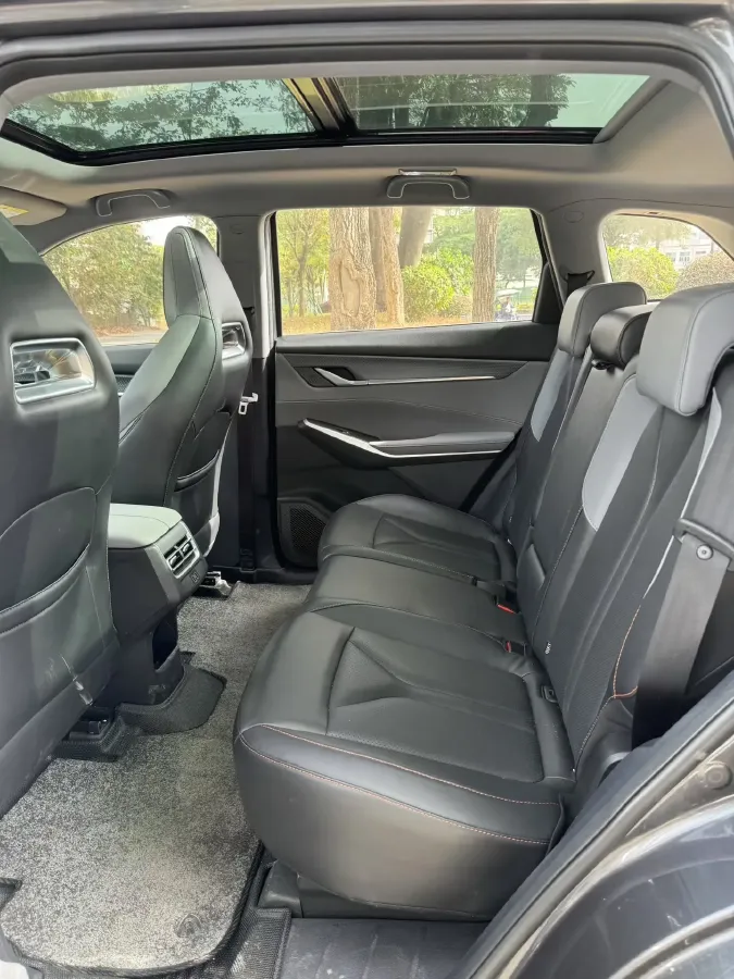 2022 ChangAn CS75 Plus 1.5T 188HP L4 8AT,autocango,china used car exporter,china ev exporter,chinese used car exporter,chinese used ev exporter