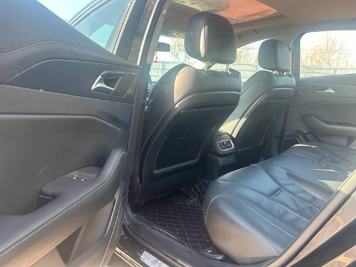 2020 HongQi H5 1.5T 169HP L4 7DCT,autocango,china used car exporter,china ev exporter,chinese used car exporter,chinese used ev exporter