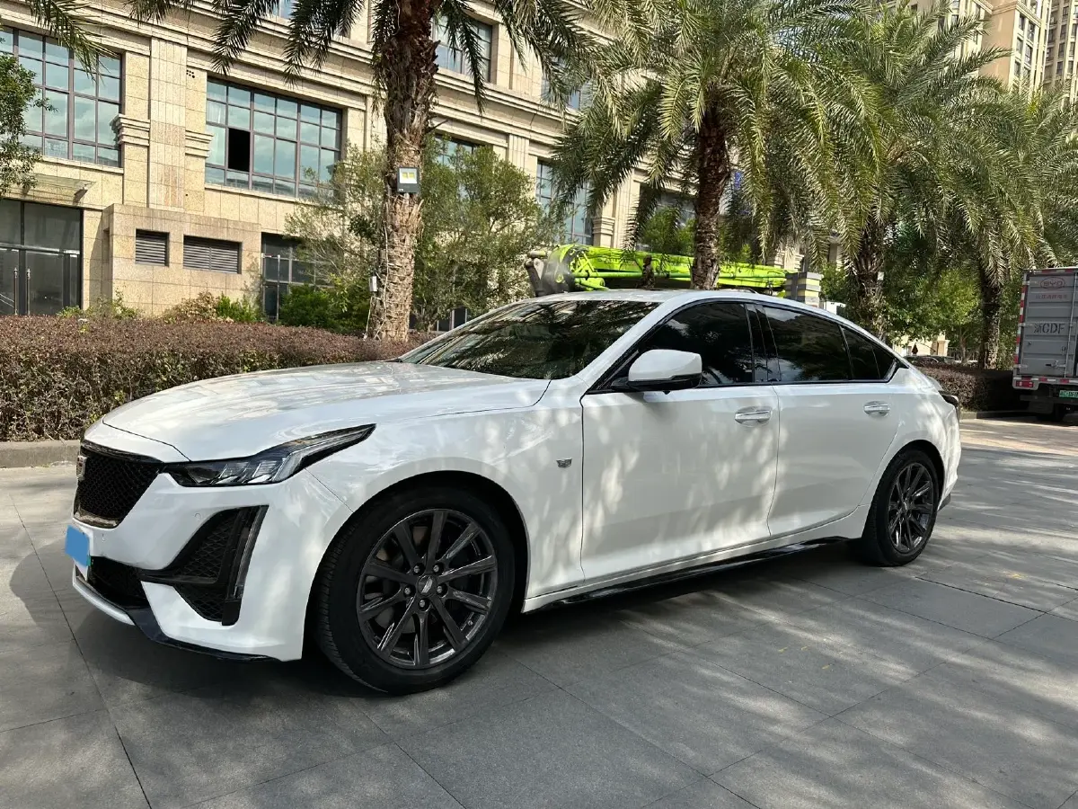 2023 Cadillac CT5 2.0T 237HP L4 10AT 2023 Cadillac CT5 2.0T 237HP L4 10AT