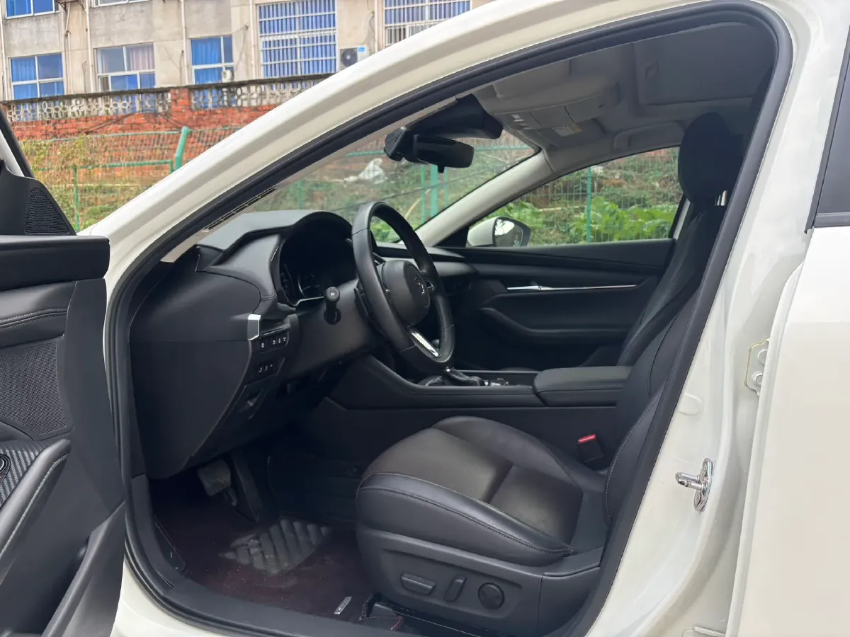 2021 Mazda 3 Axela 2.0L 158HP L4 6AT,autocango,china used car exporter,china ev exporter,chinese used car exporter,chinese used ev exporter