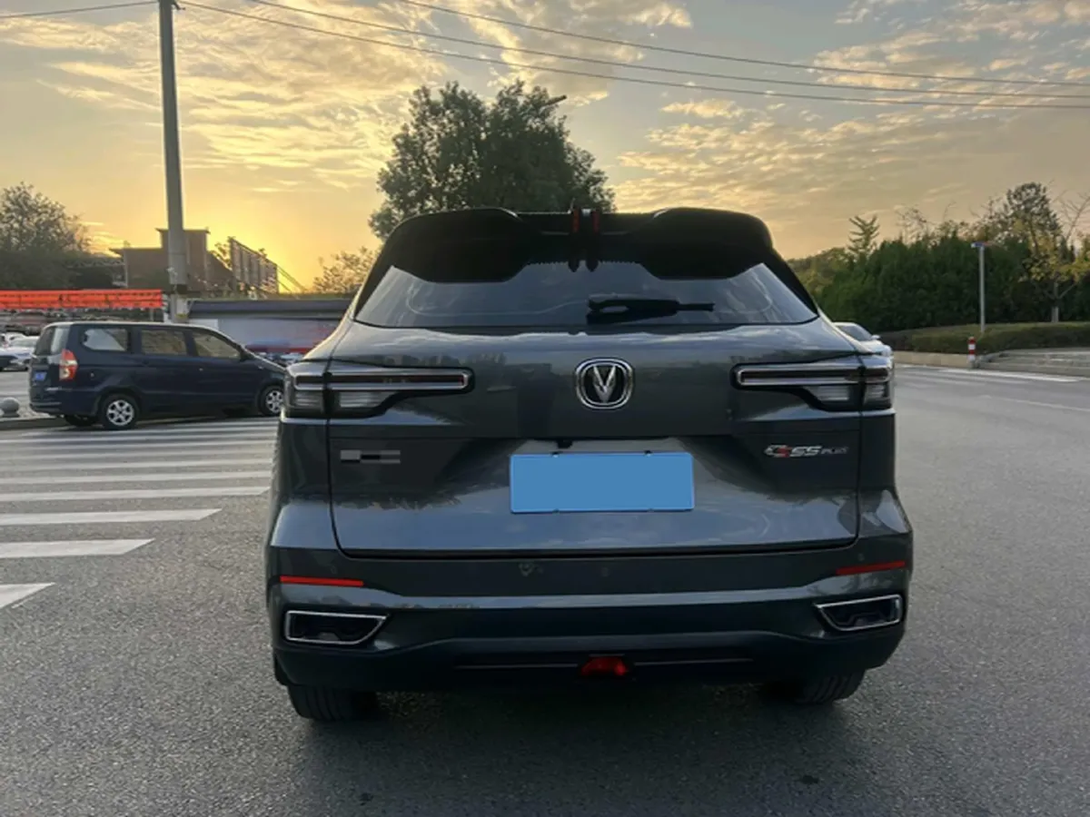 2022 ChangAn Oshan X7 Plus 1.5T 188HP L4 7DCT,autocango,china used car exporter,china ev exporter,chinese used car exporter,chinese used ev exporter
