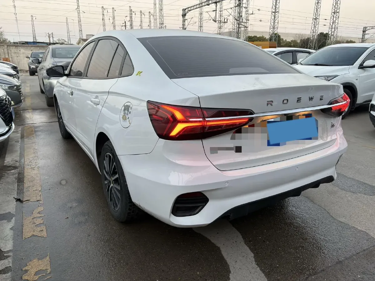 2021 Roewe i5 1.5L 120HP L4 CVT,autocango,china used car exporter,china ev exporter,chinese used car exporter,chinese used ev exporter