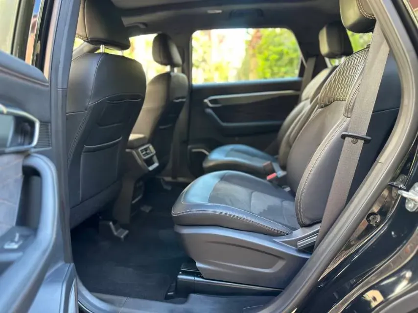 2025 Geely Okavango L 2.0T 218HP L4 7DCT,autocango,china used car exporter,china ev exporter,chinese used car exporter,chinese used ev exporter