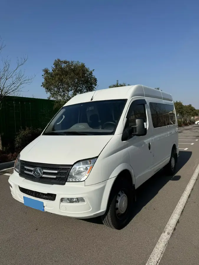 2020 MAXUS XinTu V80 2.5T 136HP L4 6MT