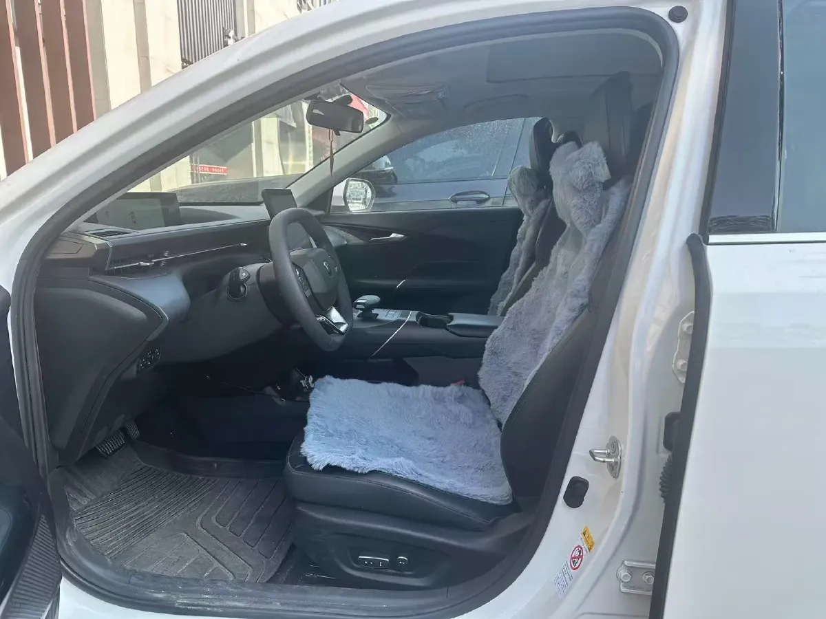 2024 ChangAn Eado 1.5T 170HP L4 7DCT,autocango,china used car exporter,china ev exporter,chinese used car exporter,chinese used ev exporter