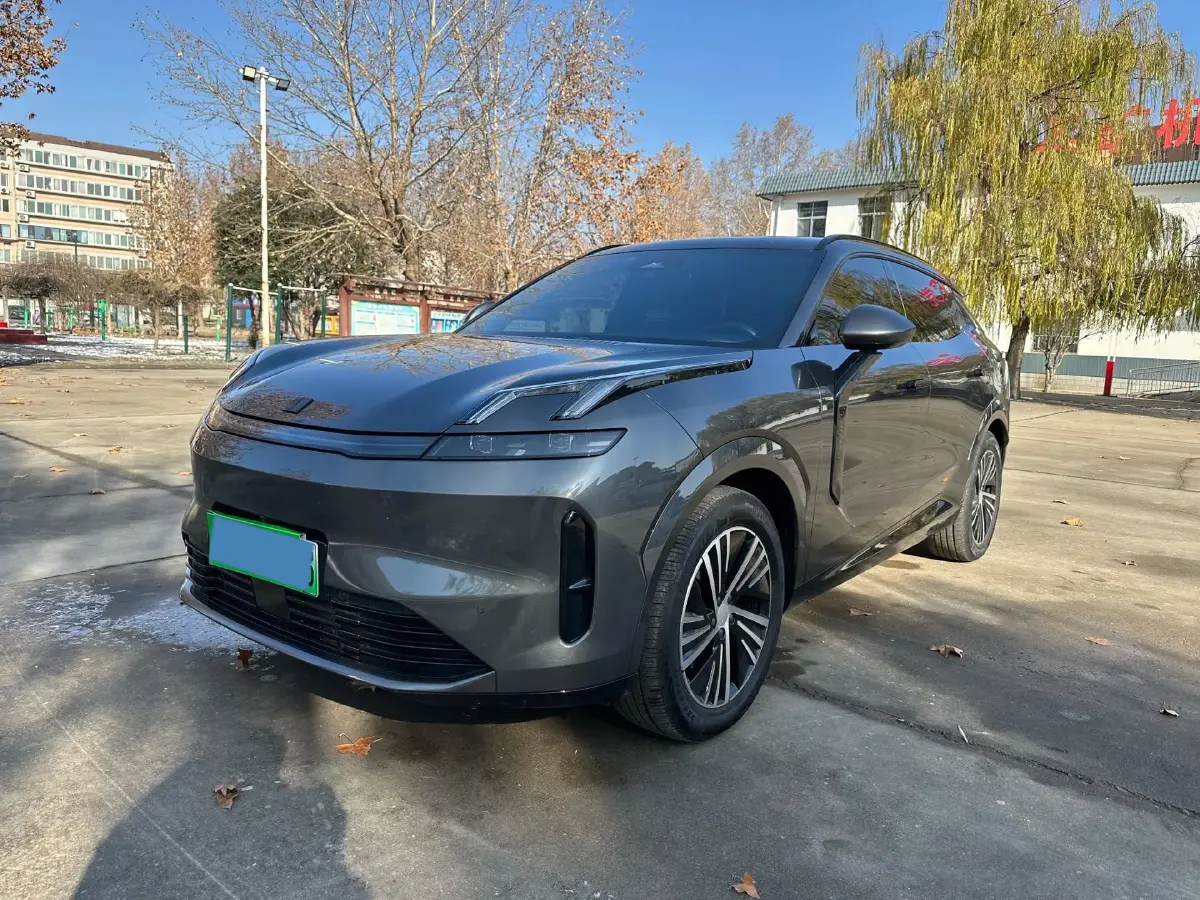 2025 LYNK&CO 08 EM-P 1.5T 163HP L4 3DHT PHEV 21.2KWH