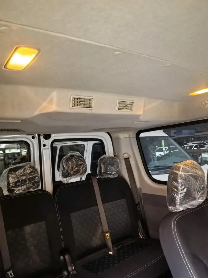 2024 MAXUS XinTu V80 2.0T 147HP L4 6MT,autocango,china used car exporter,china ev exporter,chinese used car exporter,chinese used ev exporter