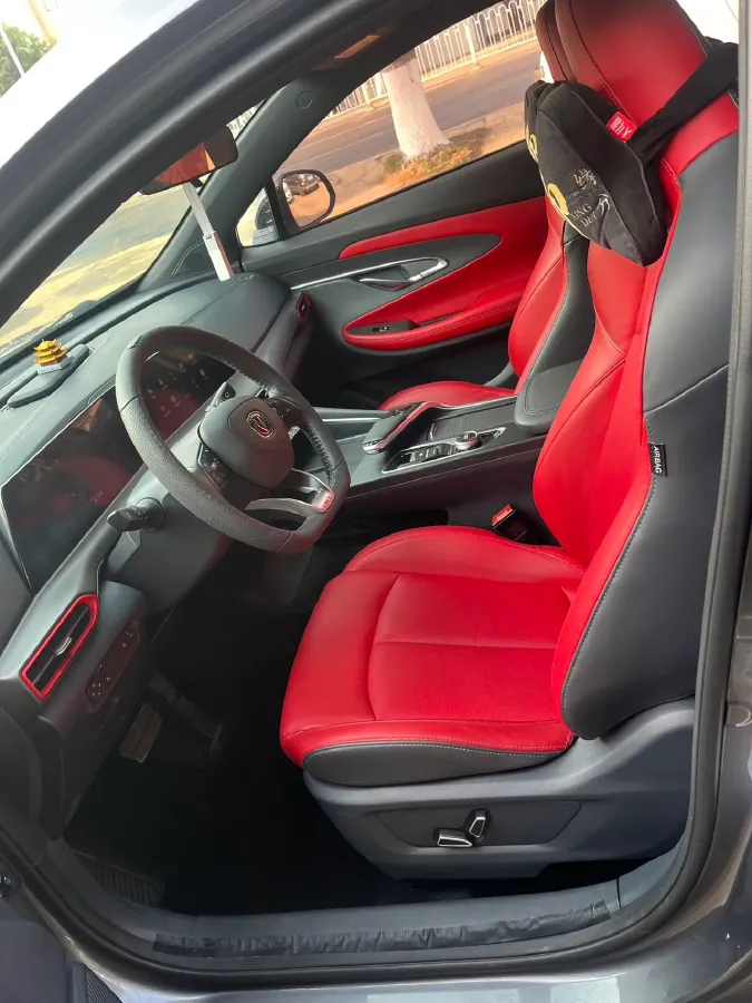 2020 ChangAn UNI-T 1.5T 180HP L4 7DCT,autocango,china used car exporter,china ev exporter,chinese used car exporter,chinese used ev exporter