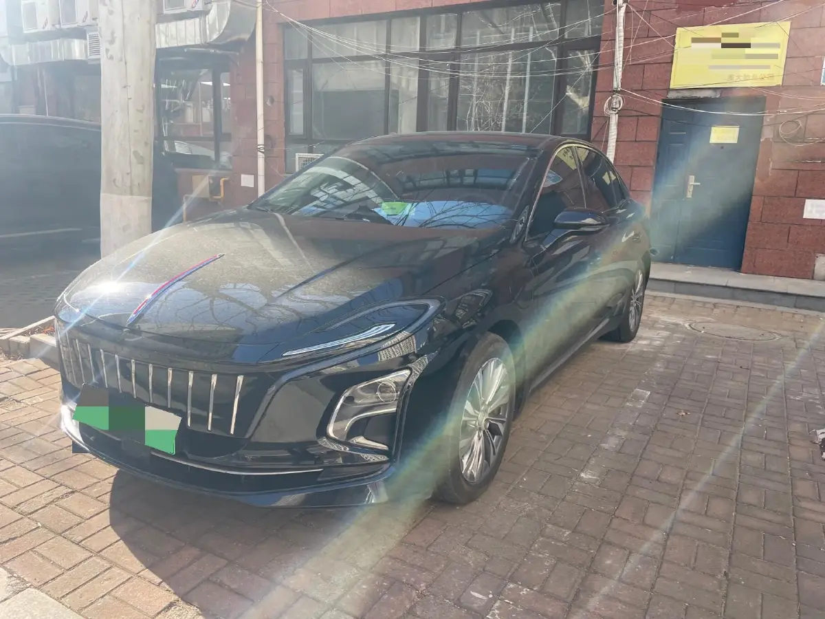 2024 HongQi E-QM5 BEV 60KWH