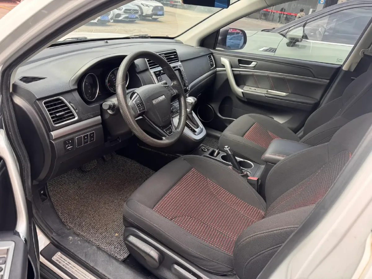 2017 Haval M6 1.5T 150HP L4 6AT,autocango,china used car exporter,china ev exporter,chinese used car exporter,chinese used ev exporter