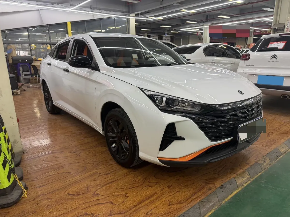2023 DongFeng Aeolus YiXuan 1.5L 125HP L4 6DCT,autocango,china used car exporter,china ev exporter,chinese used car exporter,chinese used ev exporter